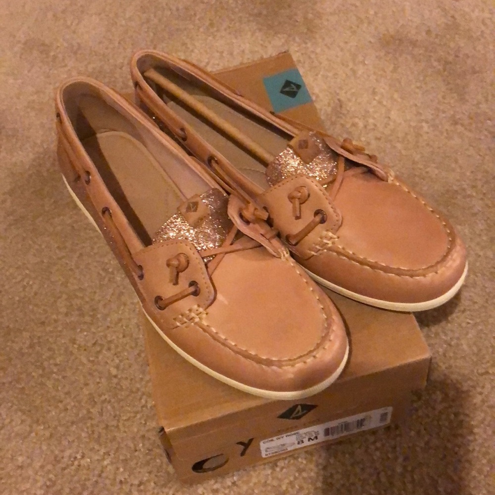 Women sperrys 8